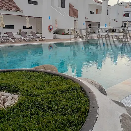 - Sleeps 4 - Jacuzzi - Terrace - Pool דירה Playa Feñabe