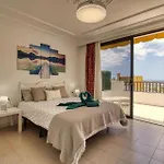- Sleeps 4 - Jacuzzi - Terrace - Pool Costa Adeje (Tenerife)