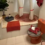 - Sleeps 4 - Jacuzzi - Terrace - Pool Apartment