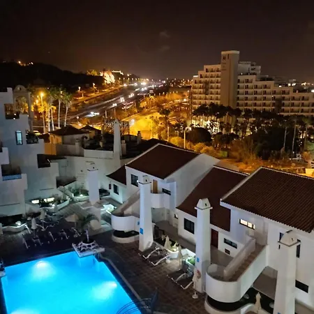 - Sleeps 4 - Jacuzzi - Terrace - Pool Daire Playa Feñabe