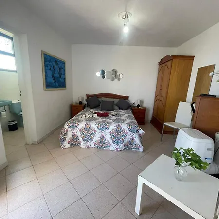 - Sleeps 4 - Jacuzzi - Terrace - Pool Apartment