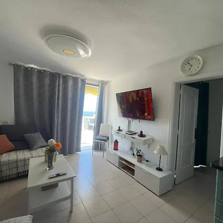 Apartment - Sleeps 4 - Jacuzzi - Terrace - Pool *