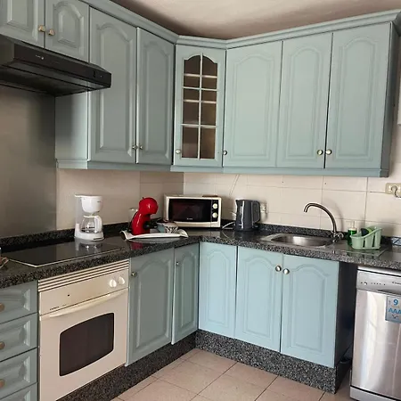 - Sleeps 4 - Jacuzzi - Terrace - Pool