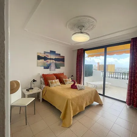 - Sleeps 4 - Jacuzzi - Terrace - Pool Costa Adeje (Tenerife)