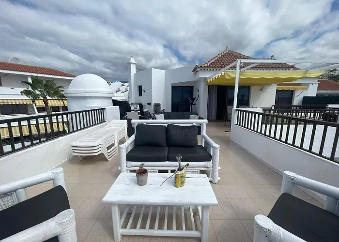 Apartment - Sleeps 4 - Jacuzzi - Terrace - Pool *