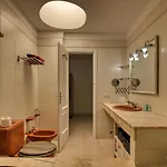 Appartement - Sleeps 4 - Jacuzzi - Terrace - Pool *