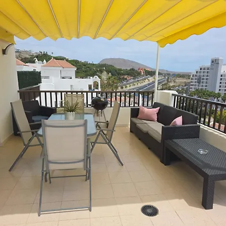 Apartment Lovely 2-bed & Jacuzzi Terrace & Pool