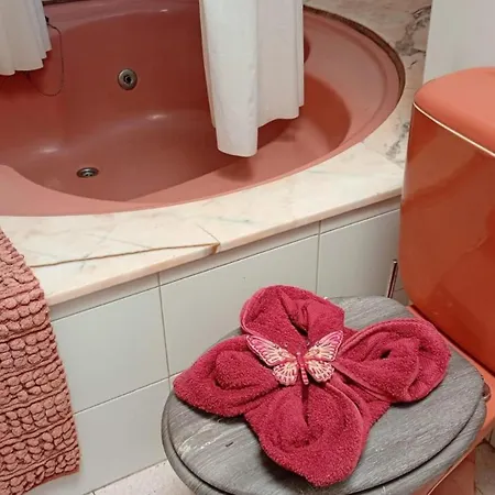 Apartment - Sleeps 4 - Jacuzzi - Terrace - Pool *