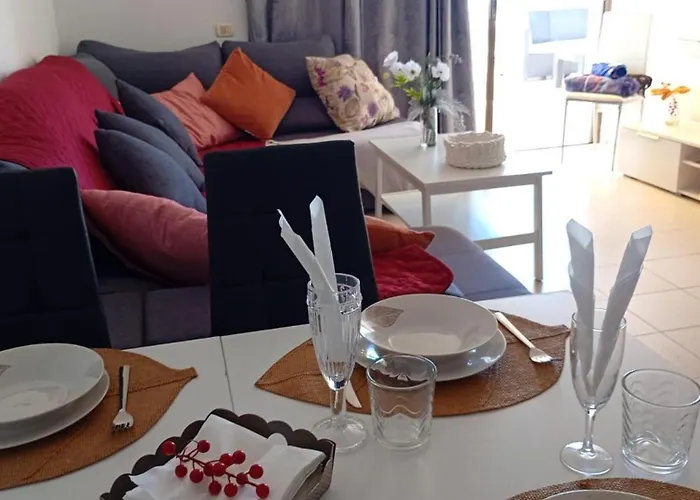 - Sleeps 4 - Jacuzzi - Terrace - Pool Apartmán *