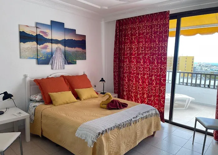 - Sleeps 4 - Jacuzzi - Terrace - Pool Apartmán Costa Adeje (Tenerife)