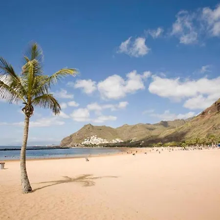 - Sleeps 4 - Jacuzzi - Terrace - Pool Playa Feñabe