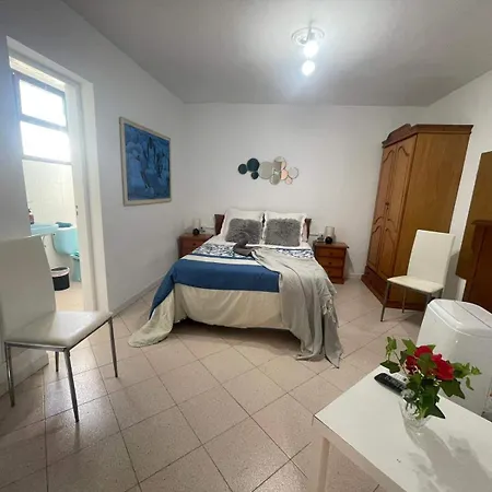 - Sleeps 4 - Jacuzzi - Terrace - Pool Playa Feñabe