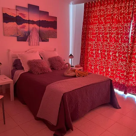 - Sleeps 4 - Jacuzzi - Terrace - Pool * Costa Adeje (Tenerife)